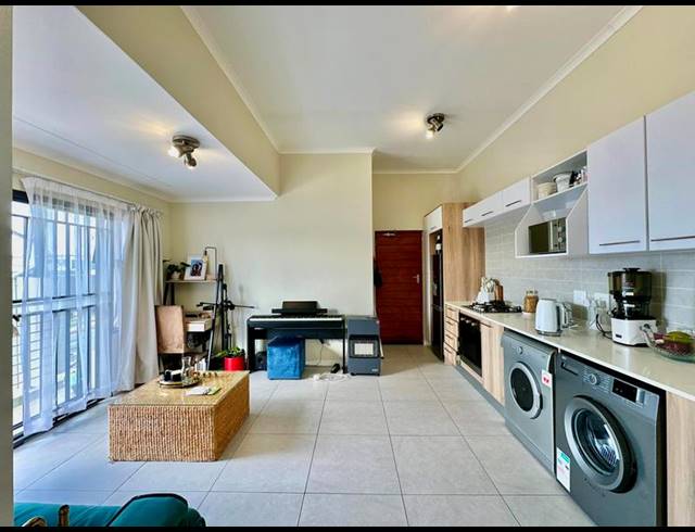 1 BEDROOM APARTMENT FOR SALE IN MODDERFONTEIN